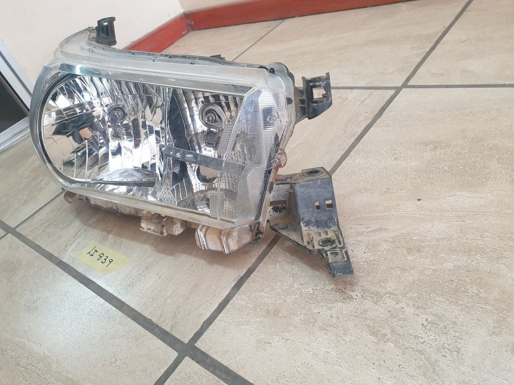 Toyota Hilux Right Headlight