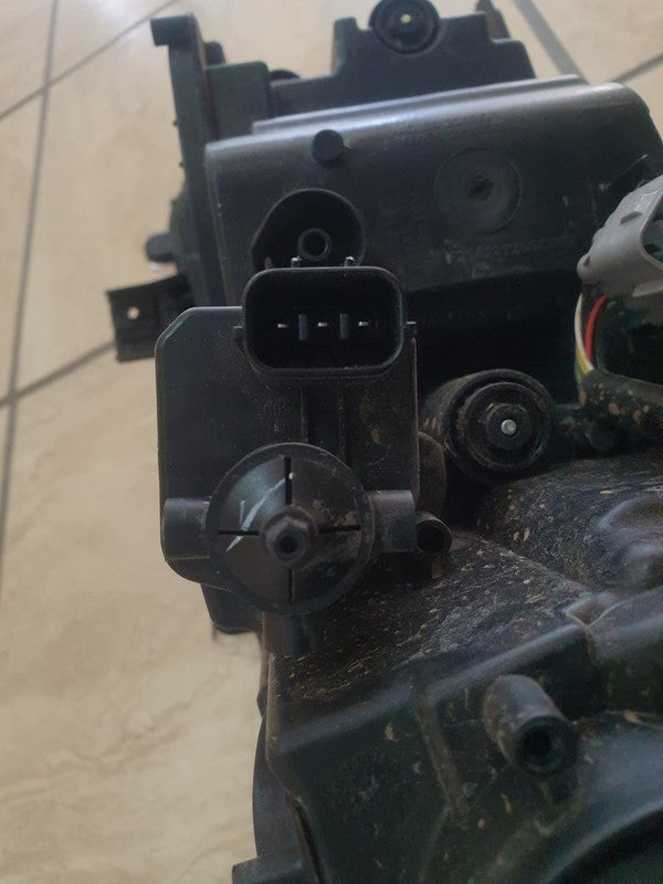 Toyota Urban Cruiser Right Headlight