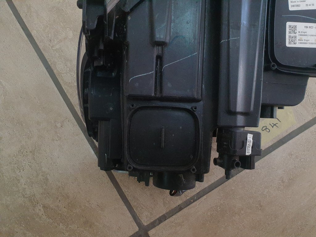 Toyota Urban Cruiser Right Headlight