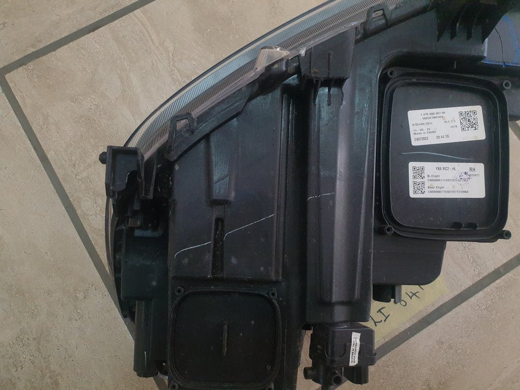 Toyota Urban Cruiser Right Headlight