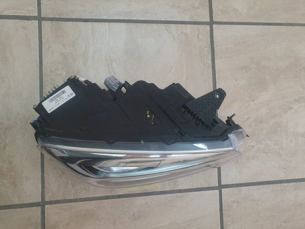 Toyota Urban Cruiser Right Headlight