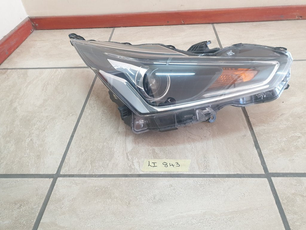 Toyota Aygo Right Headlight