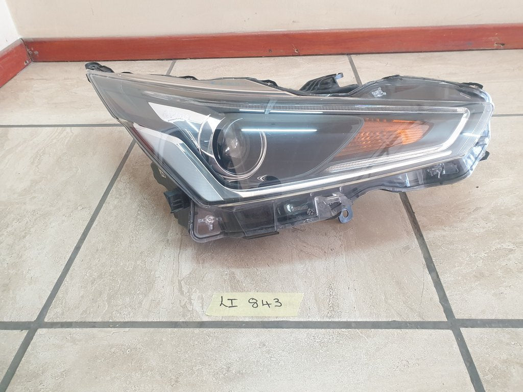 Toyota Aygo Right Headlight