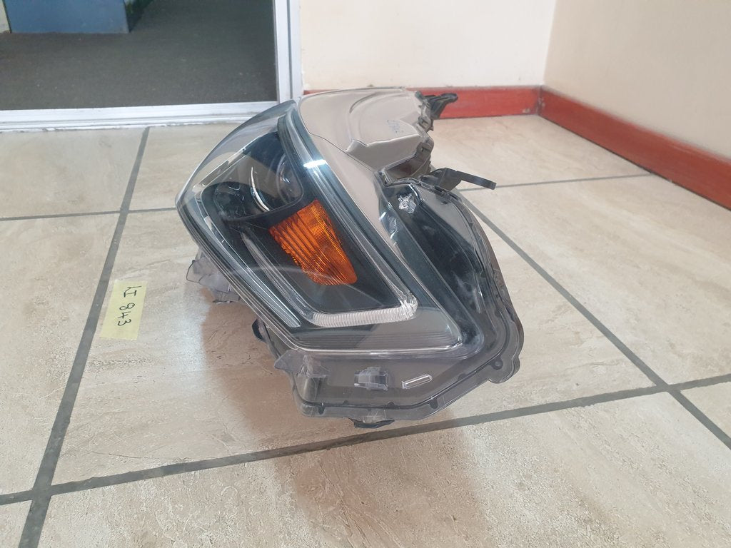 Toyota Aygo Right Headlight