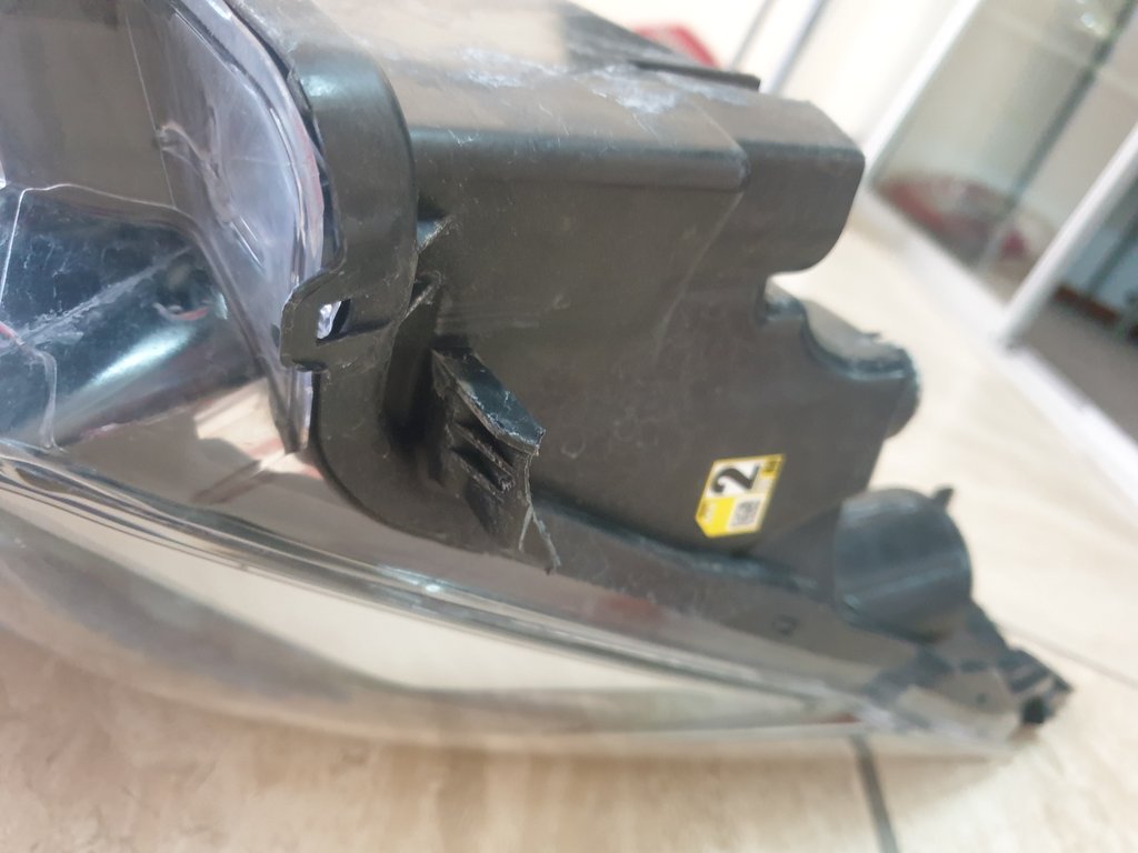 Toyota Aygo Right Headlight