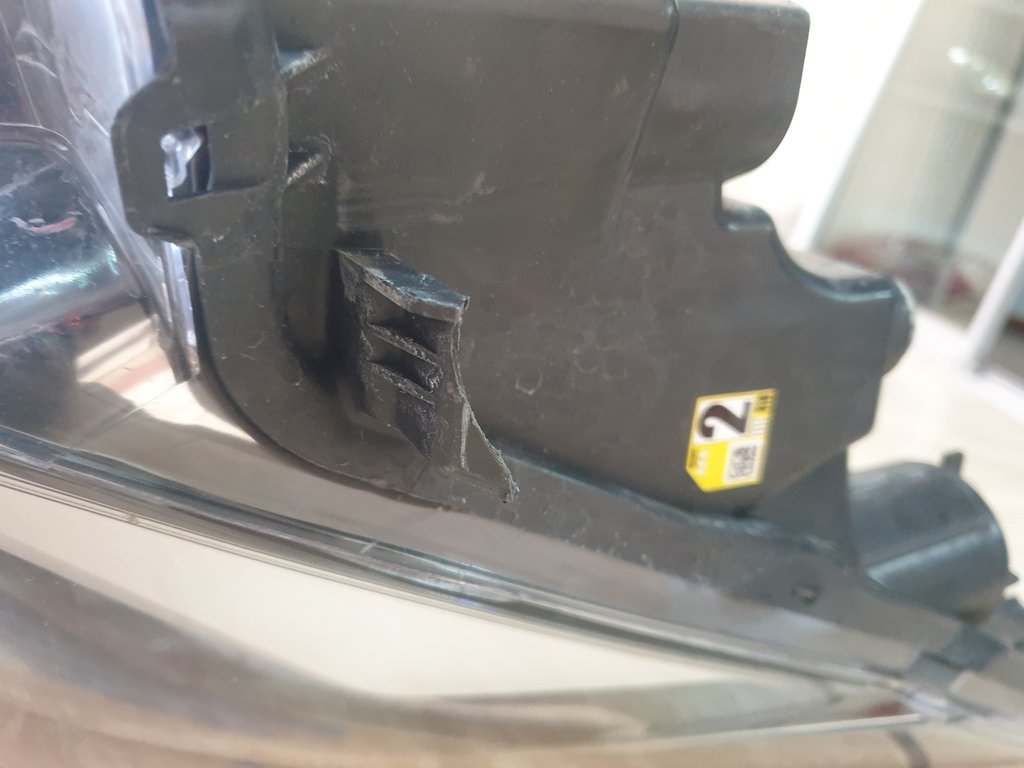 Toyota Aygo Right Headlight