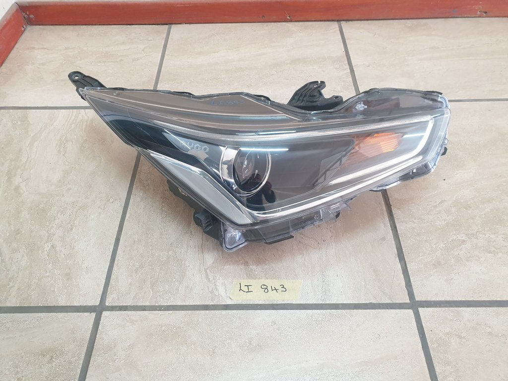 Toyota Aygo Right Headlight
