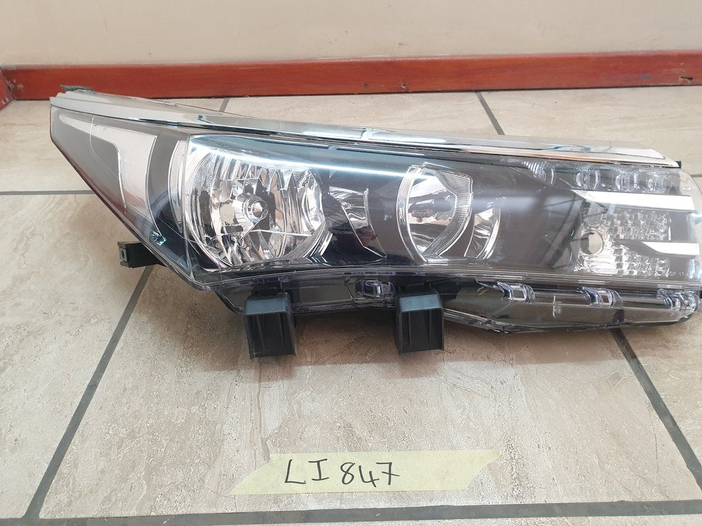 Toyota Corolla Right Headlight