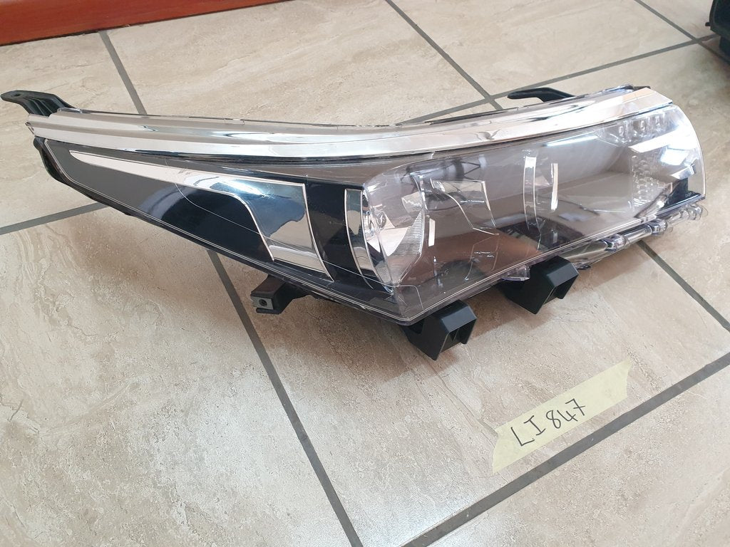 Toyota Corolla Right Headlight