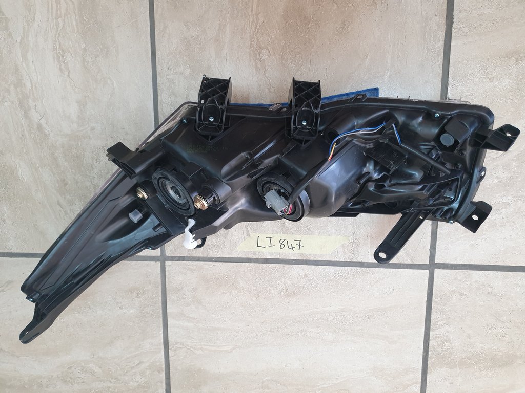 Toyota Corolla Right Headlight