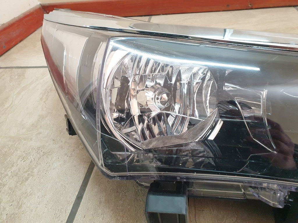 Toyota Corolla Right Headlight