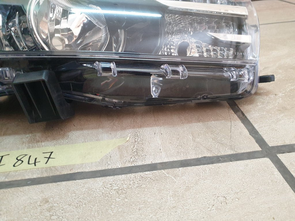 Toyota Corolla Right Headlight
