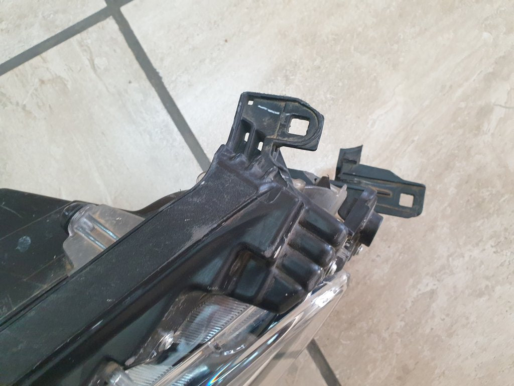 Toyota Fortuner Right Headlight