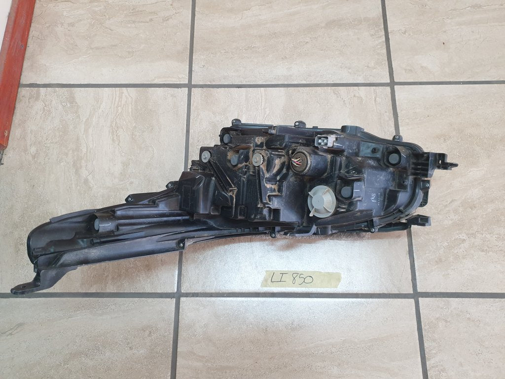 Toyota Fortuner Right Headlight