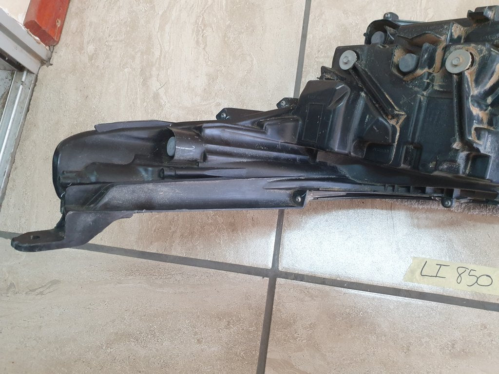 Toyota Fortuner Right Headlight