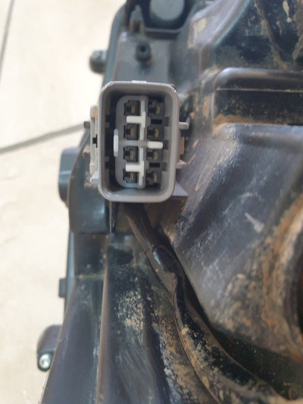 Toyota Fortuner Right Headlight