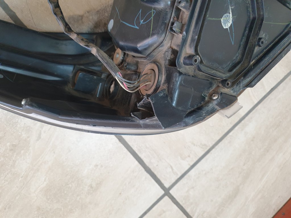 Toyota Hilux GD6 Left Headlight