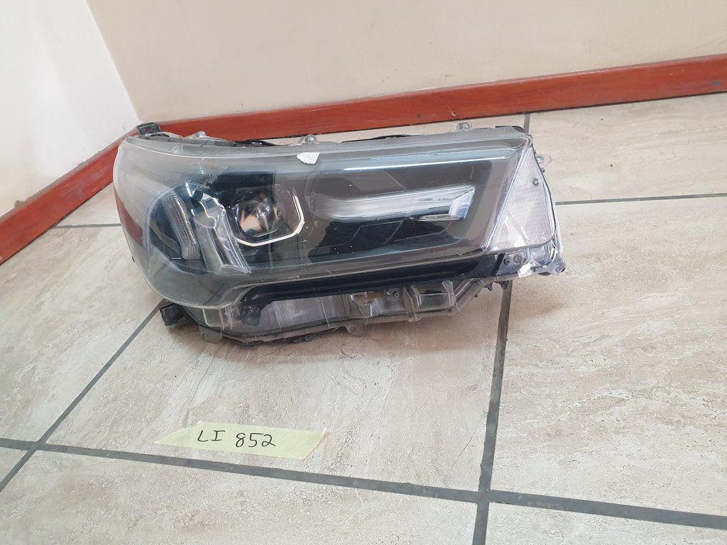 Toyota Hilux Right Headlight