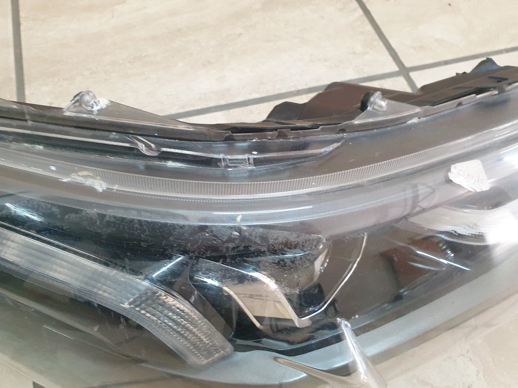 Toyota Hilux Right Headlight