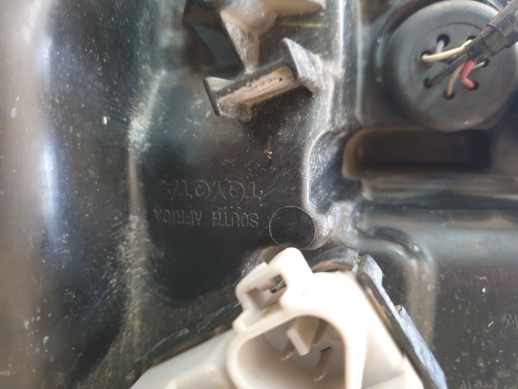 Toyota Hilux Right Headlight