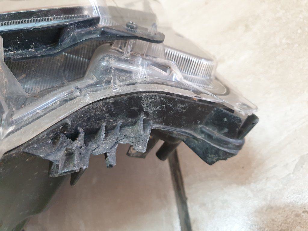 Toyota Hilux Right Headlight