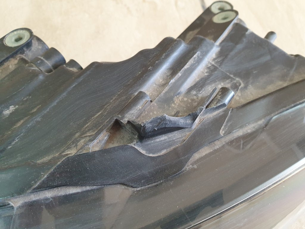 Volkswagen Polo Left Headlight