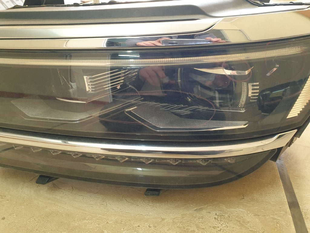 Volkswagen Tiguan Left Headlight