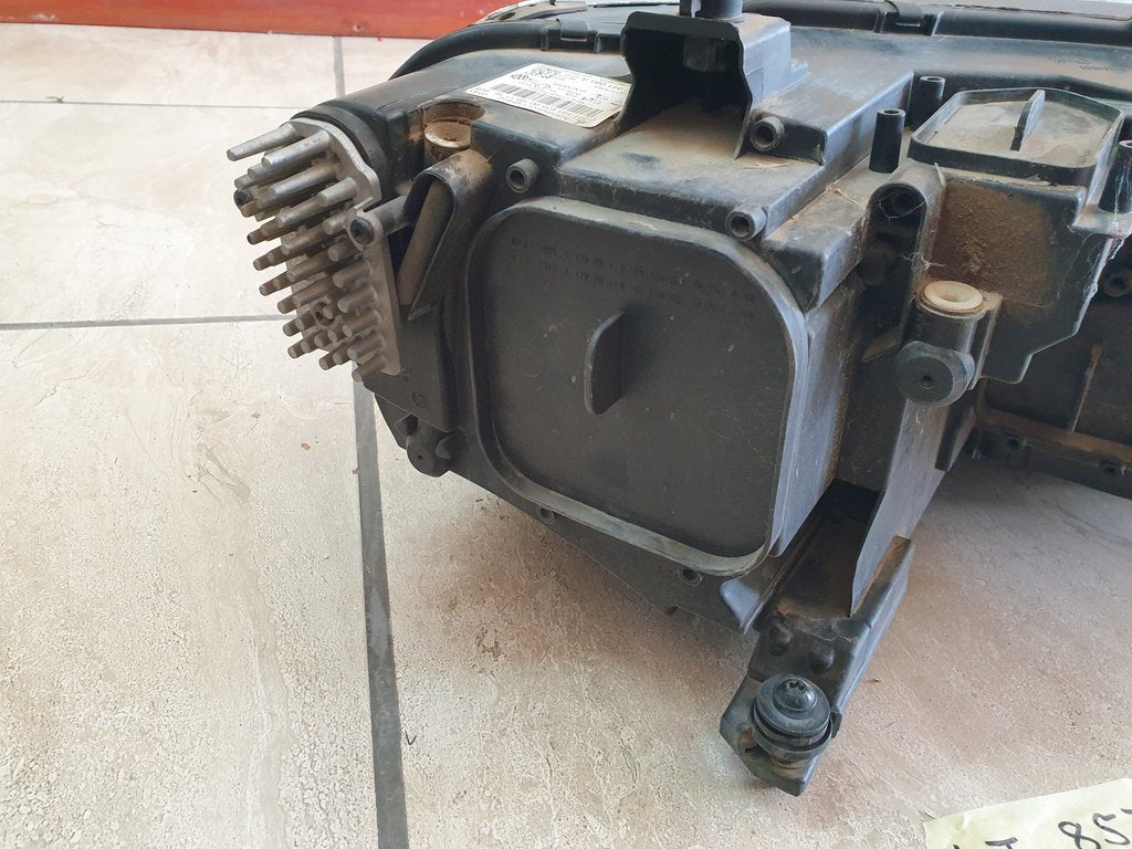 Volkswagen Tiguan Left Headlight