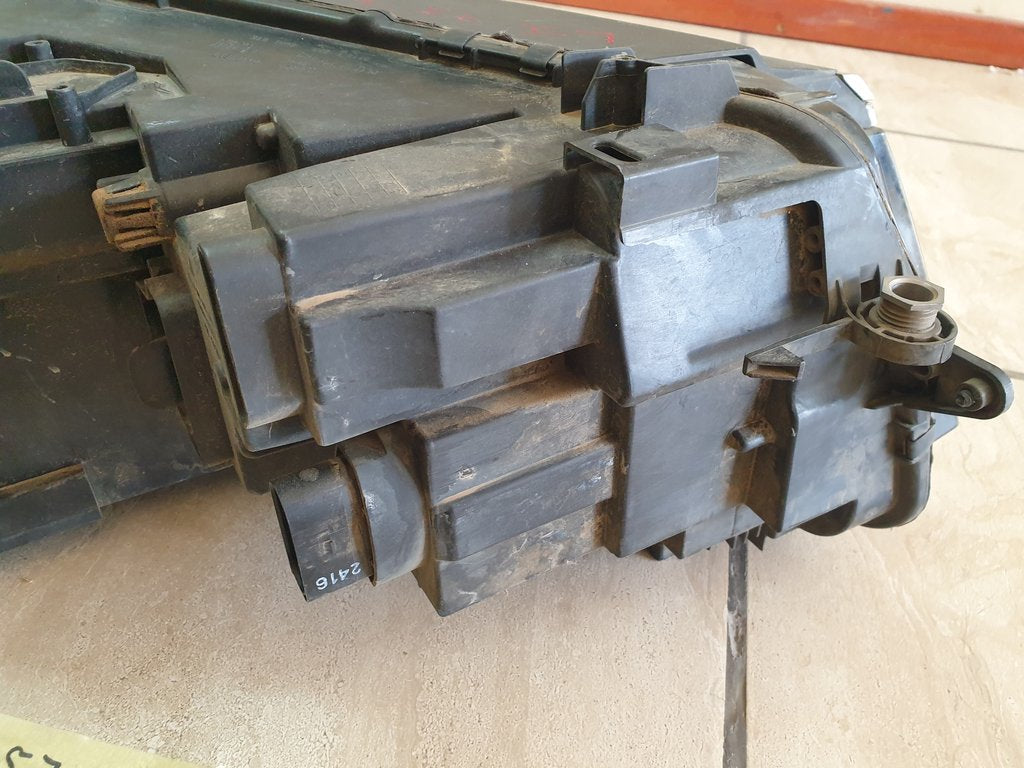 Volkswagen Tiguan Left Headlight