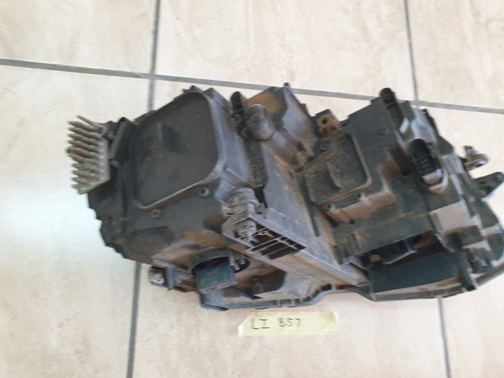 Volkswagen Tiguan Left Headlight