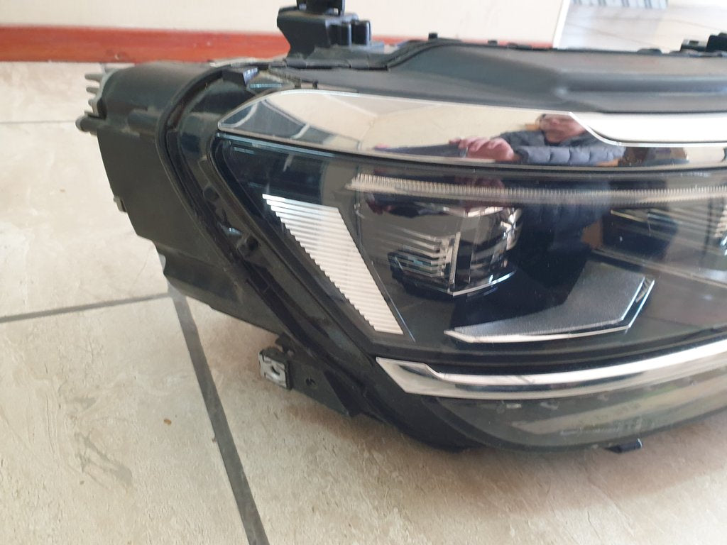 Volkswagen Tiguan II 2016, 2017, 2018, 2019, 2020 Right Headlight