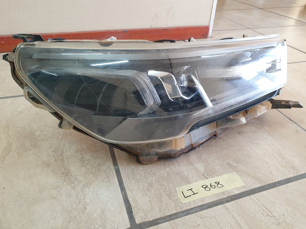 Toyota Hilux Right Headlight