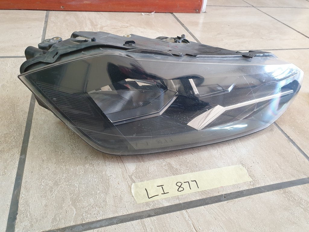 Volkswagen Polo Right Headlight