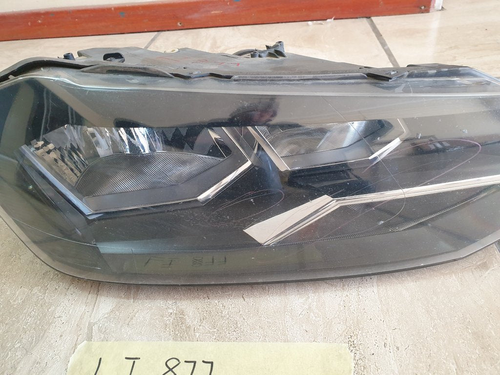 Volkswagen Polo Right Headlight