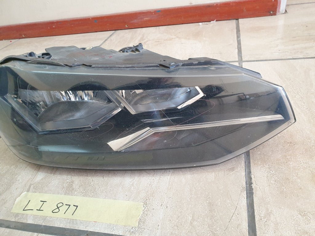 Volkswagen Polo Right Headlight