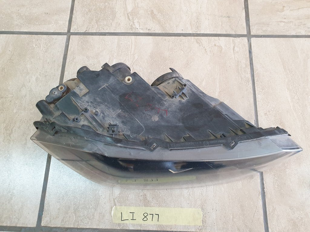Volkswagen Polo Right Headlight