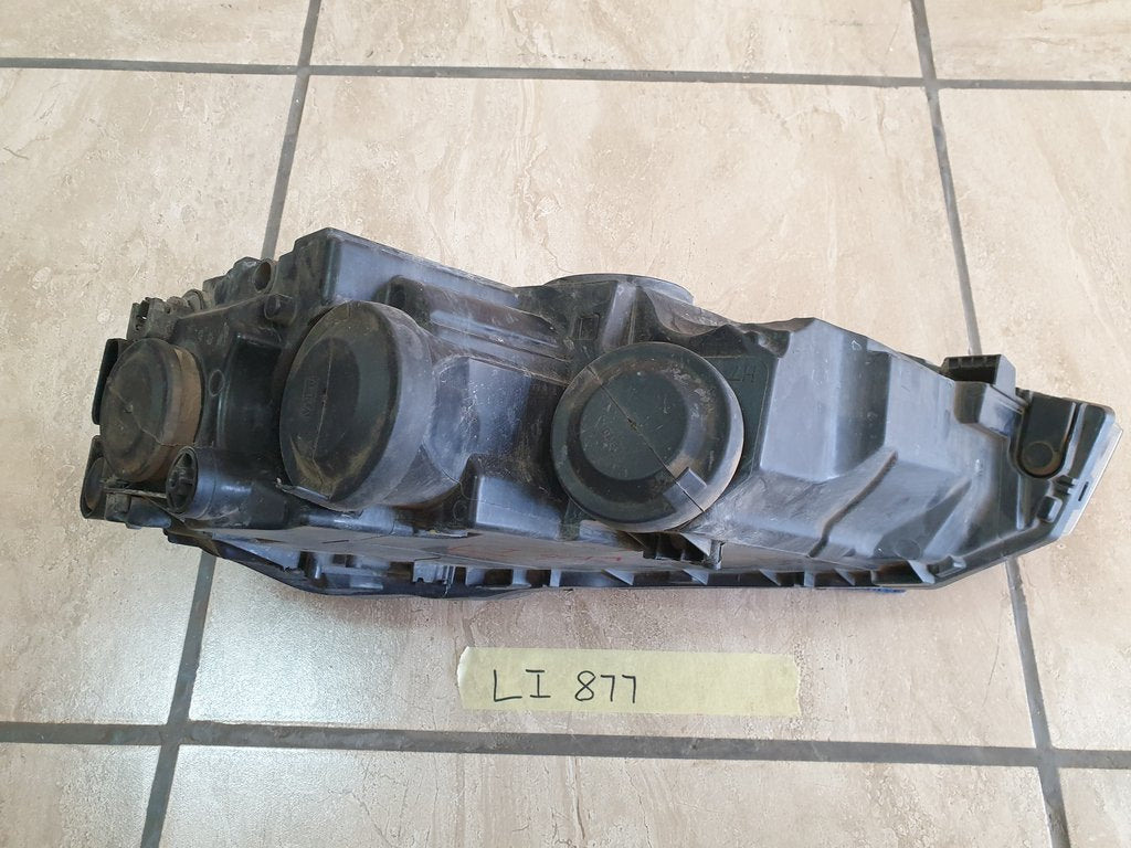 Volkswagen Polo Right Headlight