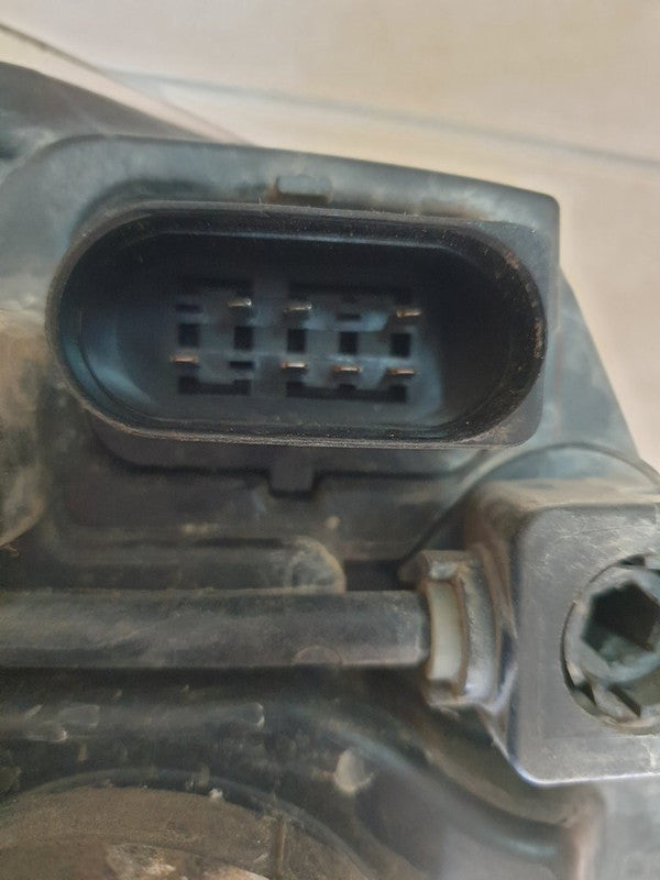 Volkswagen Polo Right Headlight