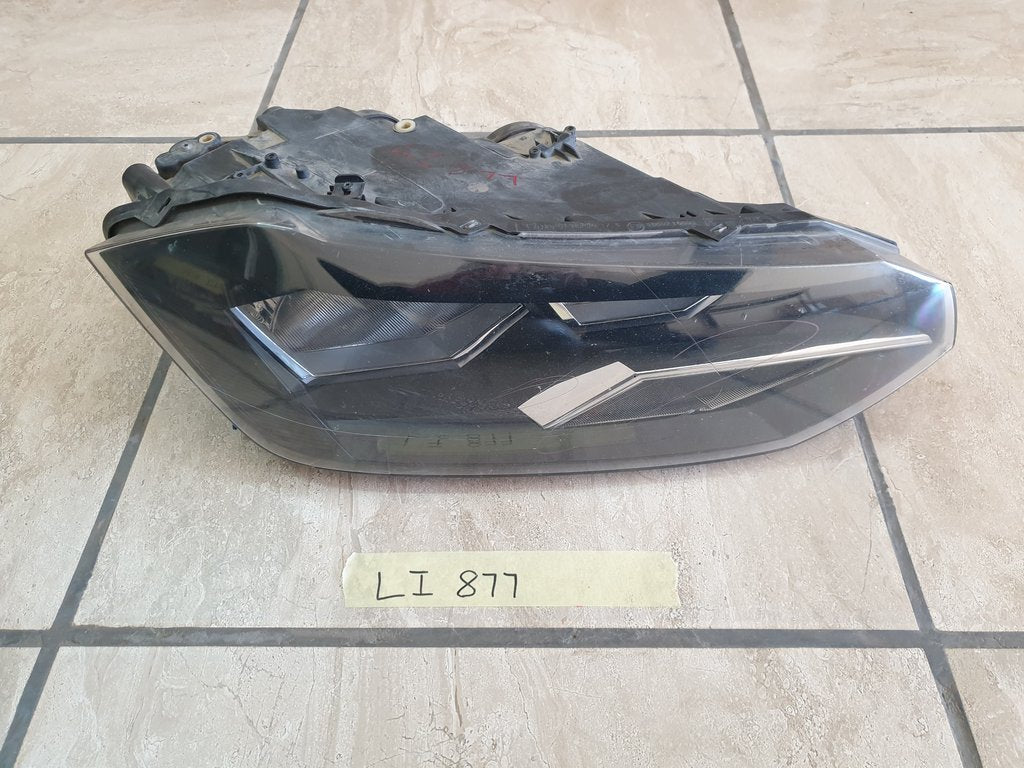 Volkswagen Polo Right Headlight
