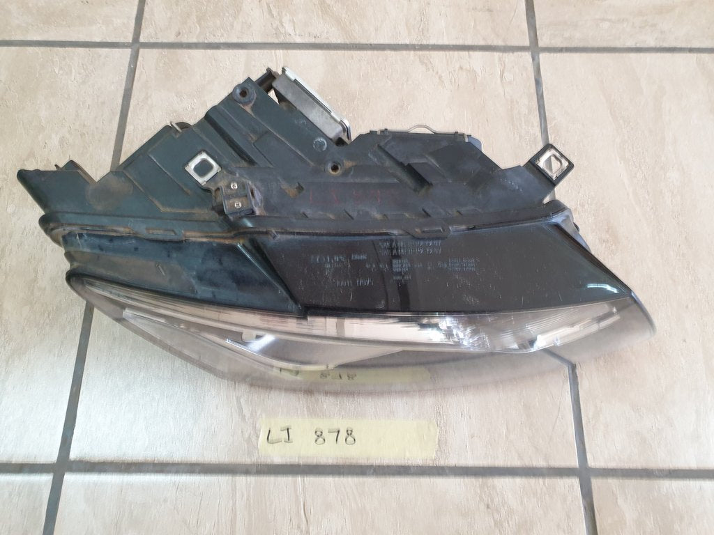 Audi Q5 2012 Right Headlight