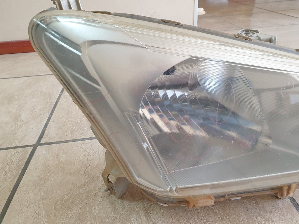 Isuzu D Max Right Headlight