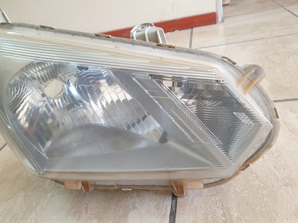 Isuzu D Max Right Headlight