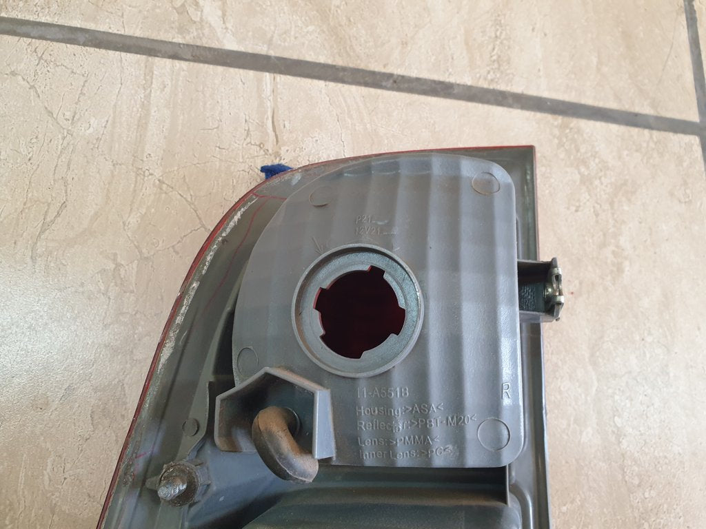 Toyota Hilux D4D Right Taillight