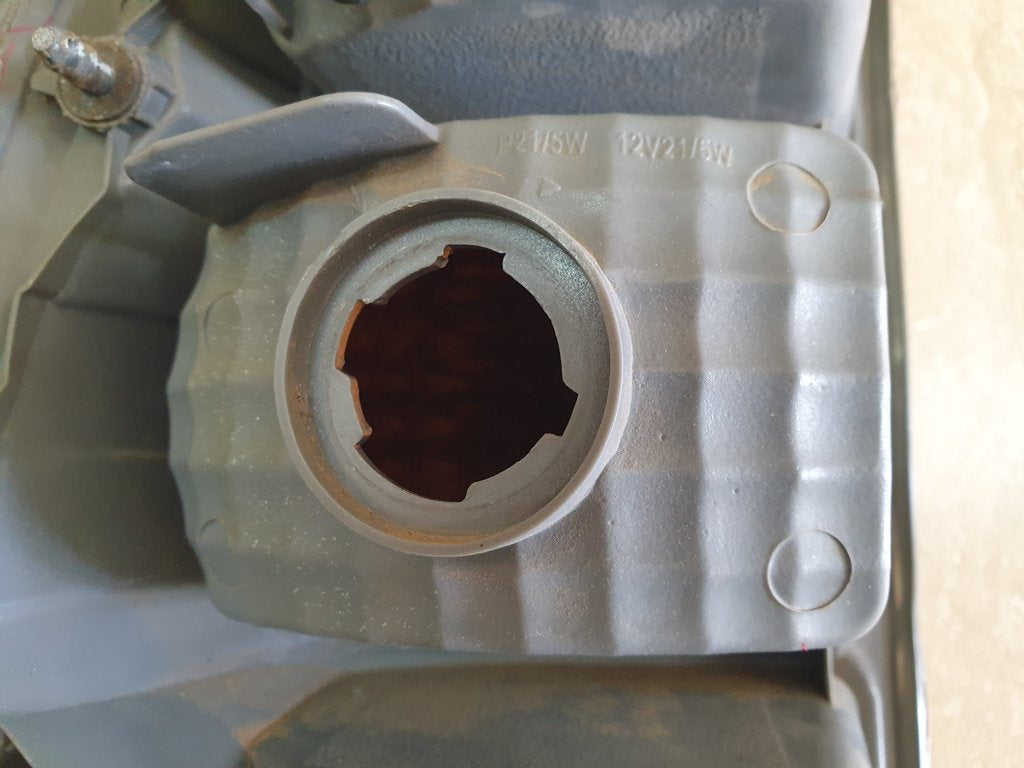Toyota Hilux D4D Right Taillight