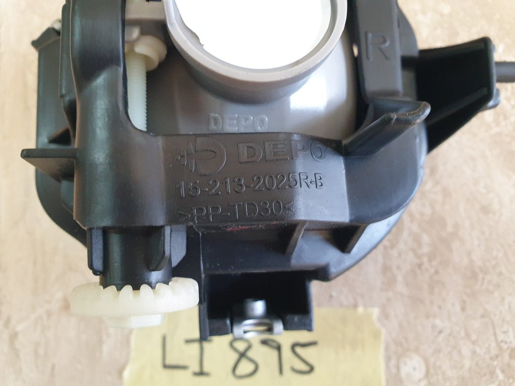 Isuzu Aftermarket D Max Right Fog Light