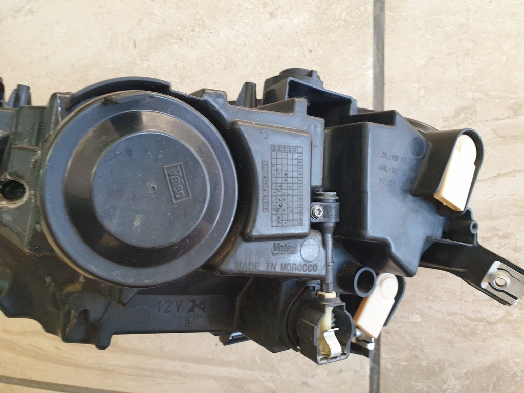 Volkswagen Polo TSI Right Headlight