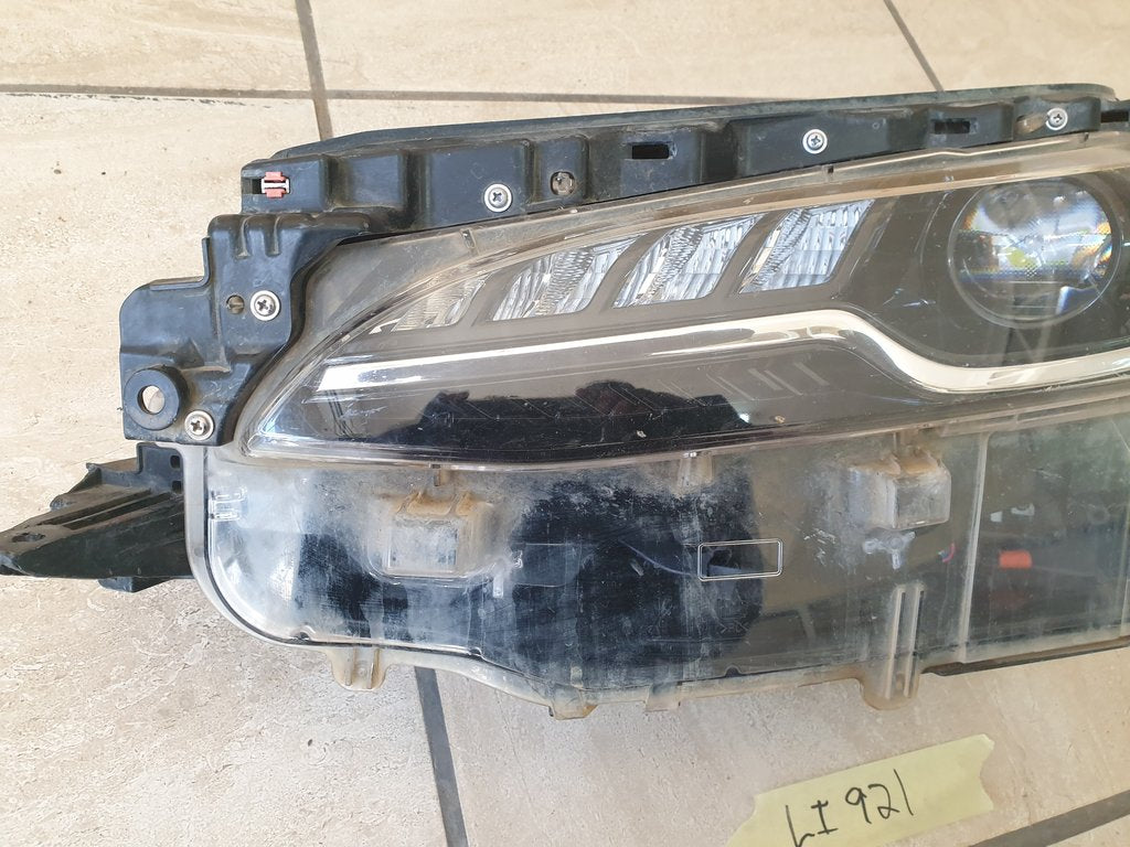 Toyota Fortuner Left Headlight
