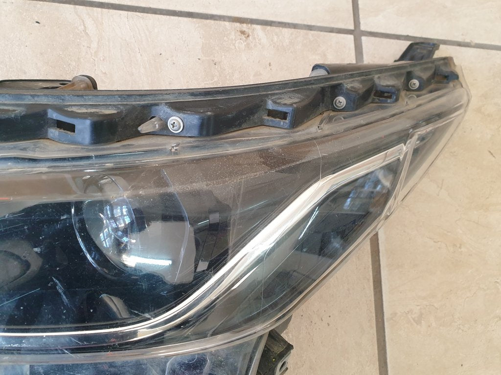 Toyota Fortuner Left Headlight