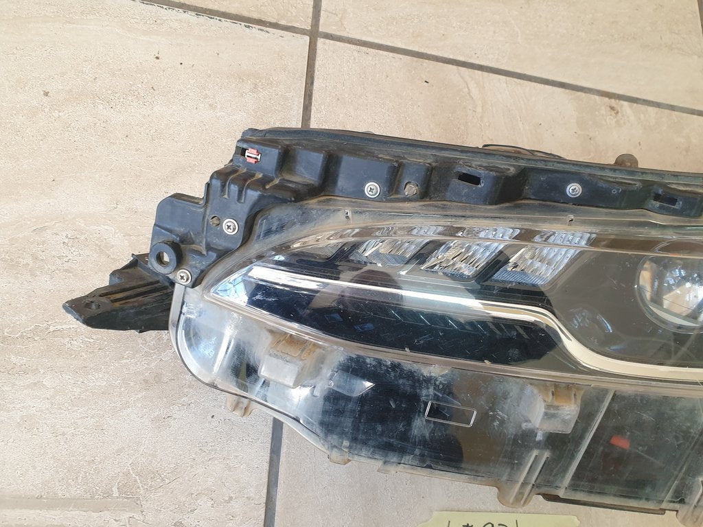Toyota Fortuner Left Headlight