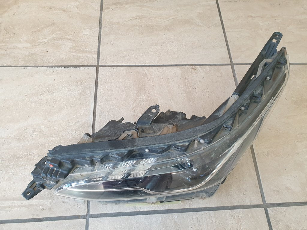 Toyota Fortuner Left Headlight